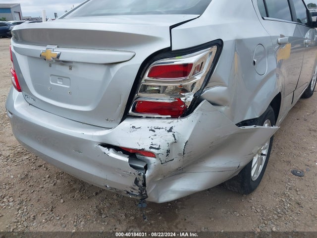 Chevrolet Sonic Lt Auto 2018 1G1JD5SH9J4102683 Image 12