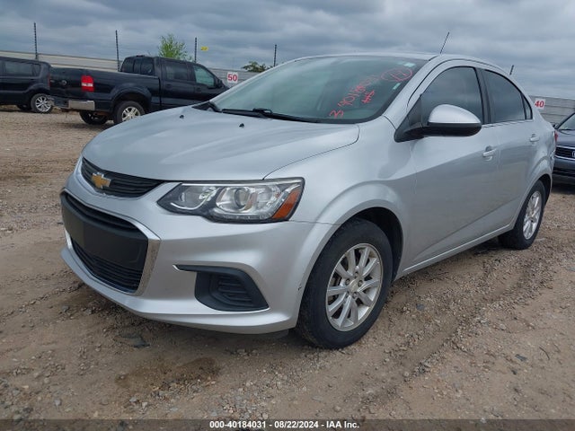 Chevrolet Sonic Lt Auto 2018 1G1JD5SH9J4102683 Image 2
