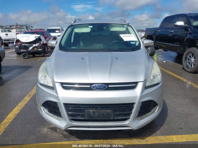 1FMCU0J93EUA54872 Ford Escape Titanium