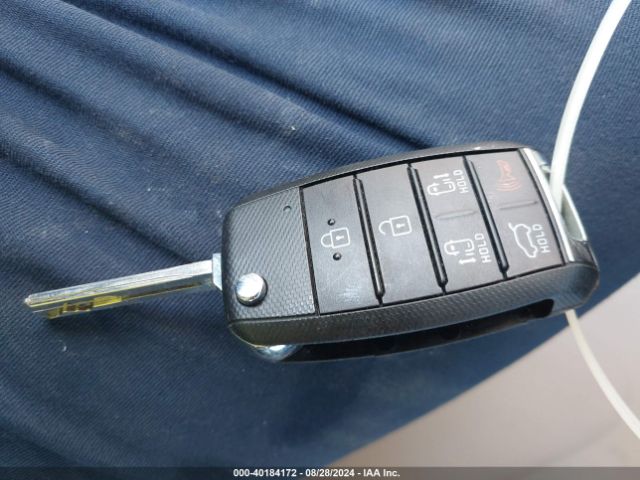 KNDMB5C14F6065890 KIA SEDONA LX