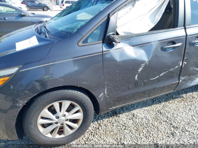 KNDMB5C14F6065890 KIA SEDONA LX