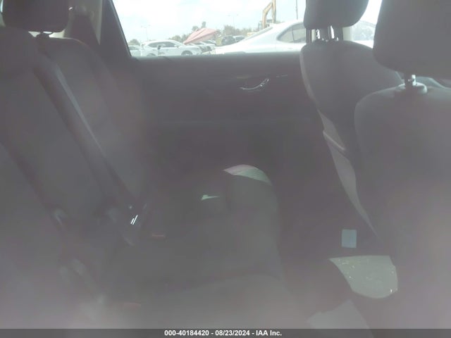 Nissan ROGUE S 2017 JN8AT2MV8HW275142 Image 8