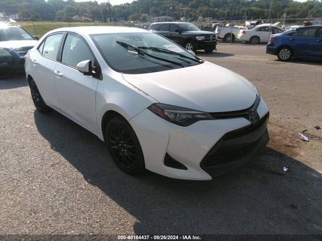 Toyota COROLLA LE 2017 5YFBURHEXHP631003 головне зображення