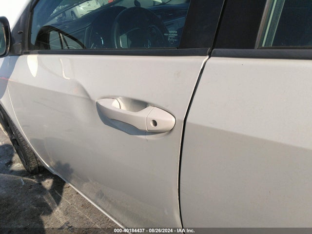 Toyota COROLLA LE 2017 5YFBURHEXHP631003 Image 17