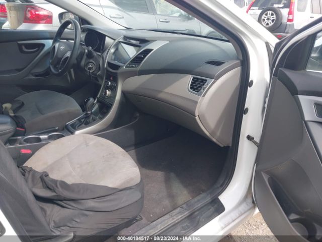 5NPDH4AE9FH627948 Hyundai ELANTRA SE