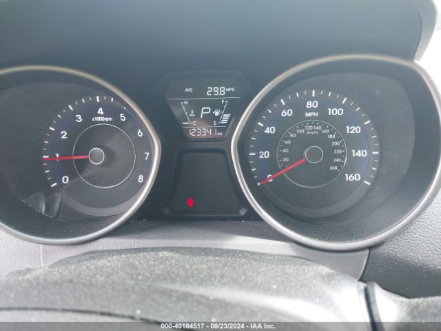5NPDH4AE9FH627948 Hyundai ELANTRA SE