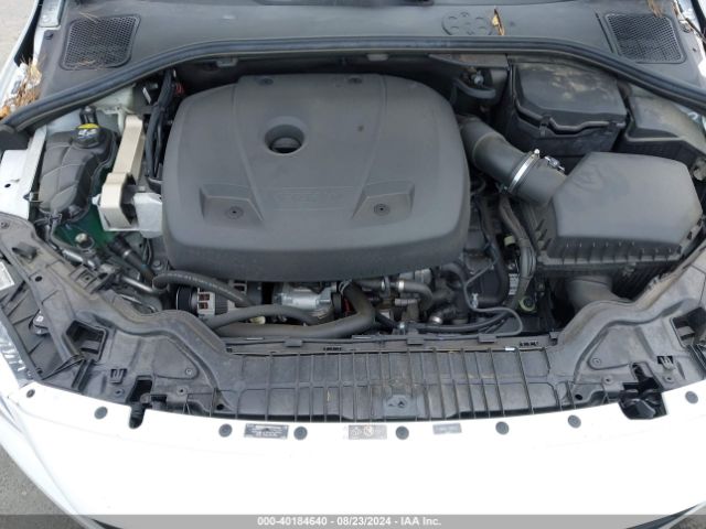2018 VOLVO V60 YV140MEL7J2385522 Photo 9