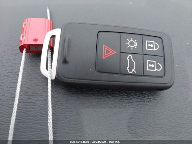 2018 VOLVO V60 YV140MEL7J2385522 Photo 10