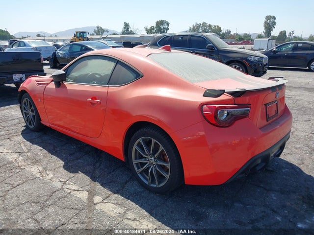 Toyota na 2017 JF1ZNAA19H9707097 Image 3