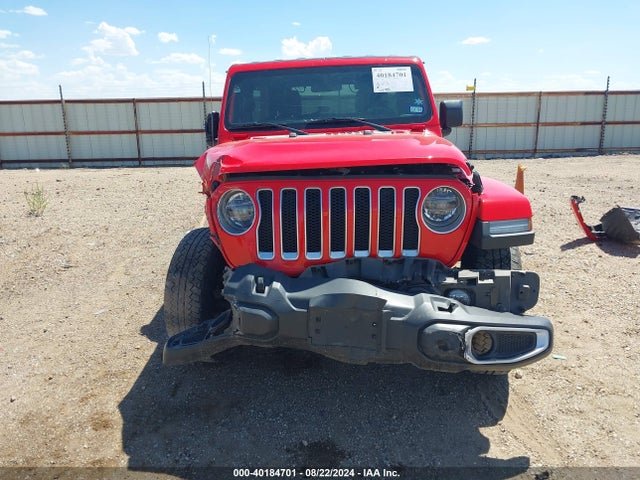 1C4HJXEN5JW243685 Jeep Wrangler Unlimited Sahara 4x4