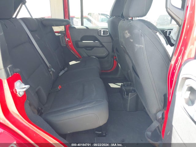 1C4HJXEN5JW243685 Jeep Wrangler Unlimited Sahara 4x4