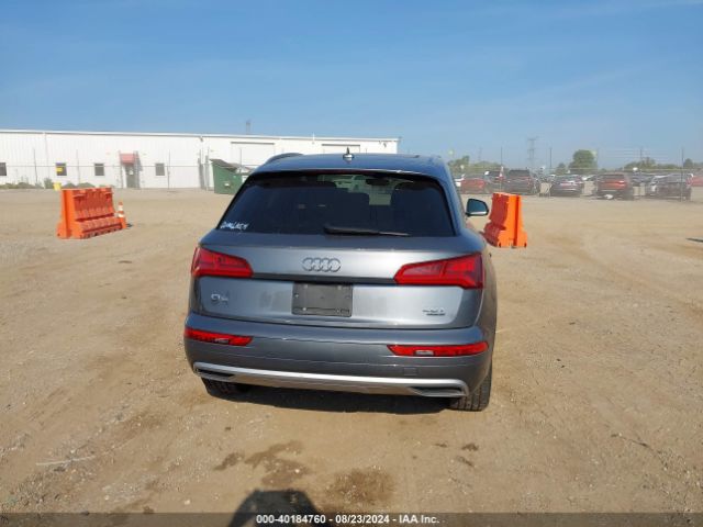 WA1BNAFY5J2139215 Audi Q5 2.0t Premium/2.0t Tech Premium