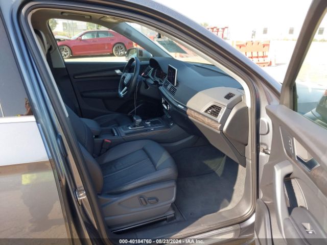 WA1BNAFY5J2139215 Audi Q5 2.0t Premium/2.0t Tech Premium