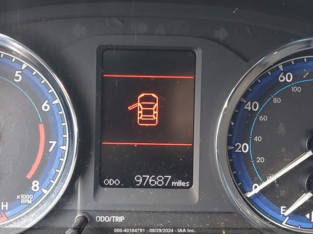 Toyota COROLLA LE 2018 5YFBURHE9JP804001 Image 15