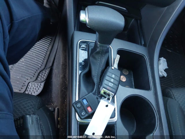 5XXGT4L36JG235649 KIA Optima Lx