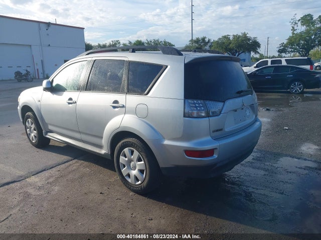 2011 MITSUBISHI OUTLANDER JA4AS2AWXBU011185 Photo 2