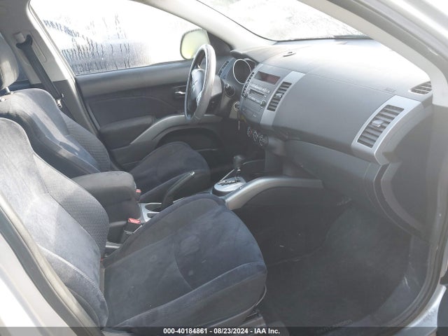 2011 MITSUBISHI OUTLANDER JA4AS2AWXBU011185 Photo 4