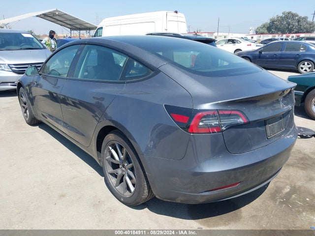 2023 TESLA MODEL 3 5YJ3E1EA7PF708702 Photo 2