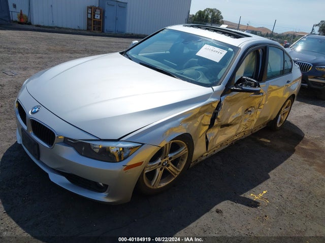 BMW 328I 2014 WBA3C1C51EK112445 Image 2
