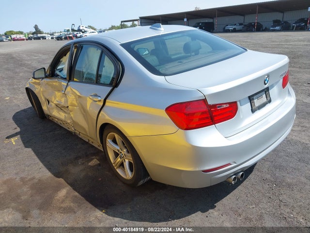 BMW 328I 2014 WBA3C1C51EK112445 Image 3