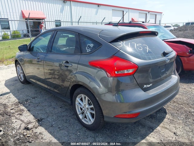 Ford FOCUS SE 2015 1FADP3K27FL311144 Image 3