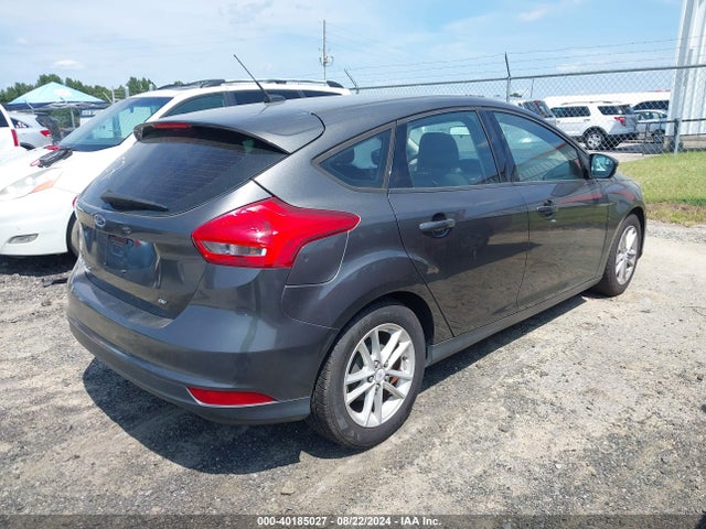 Ford FOCUS SE 2015 1FADP3K27FL311144 Image 4