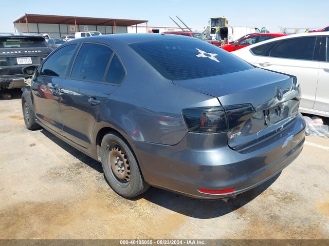 3VW2K7AJXFM322358 Volkswagen Jetta 2.0l S
