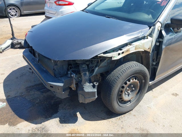 3VW2K7AJXFM322358 Volkswagen Jetta 2.0l S