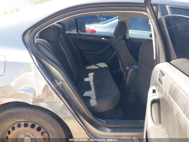 3VW2K7AJXFM322358 Volkswagen Jetta 2.0l S