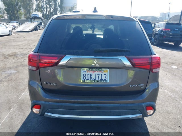 JA4AD3A37JZ031837 Mitsubishi Outlander Se