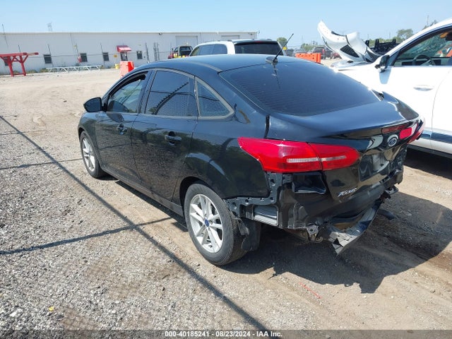 Ford FOCUS SE 2018 1FADP3F22JL320160 Image 3