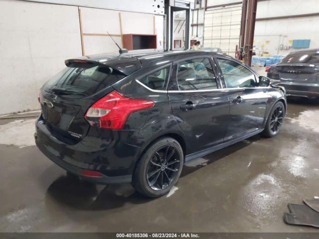 1FADP3N28EL270971 Ford Focus Titanium