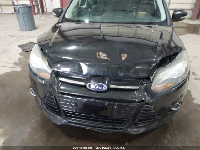 1FADP3N28EL270971 Ford Focus Titanium