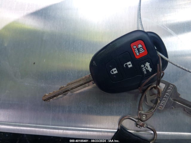 Toyota RAV4 LE 2018 2T3ZFREV7JW459229 Image 11