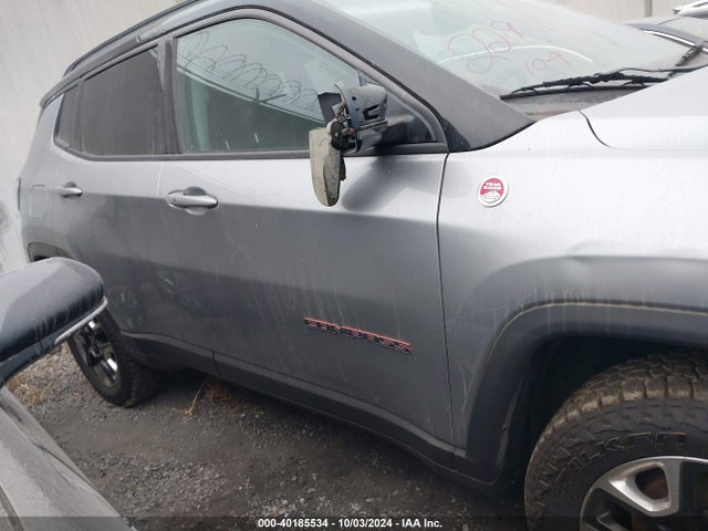 3C4NJDDB8HT631888 Jeep New Compass Trailhawk 4x4