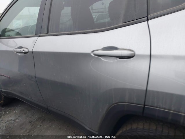 3C4NJDDB8HT631888 Jeep New Compass Trailhawk 4x4
