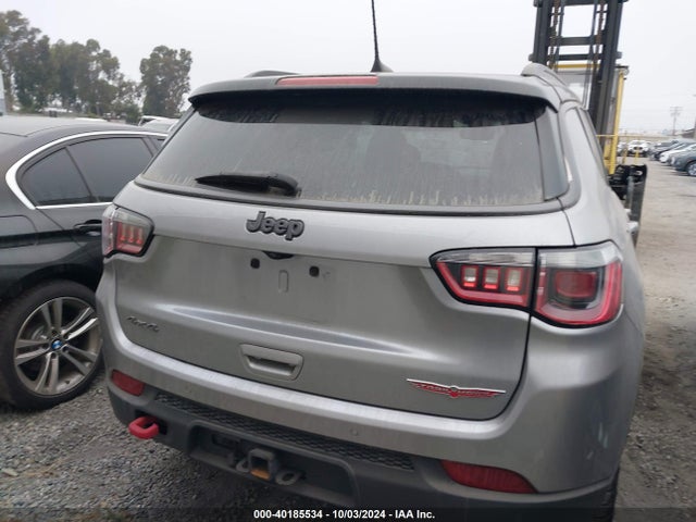 3C4NJDDB8HT631888 Jeep New Compass Trailhawk 4x4