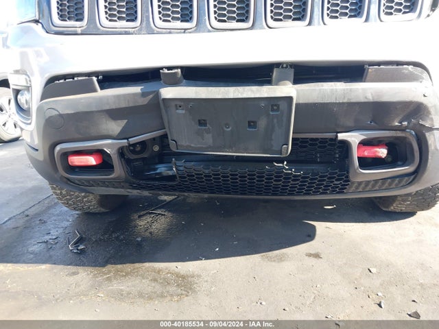3C4NJDDB8HT631888 Jeep New Compass Trailhawk 4x4