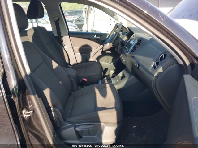 WVGBV7AX8HK044287 Volkswagen Tiguan 2.0t/2.0t S