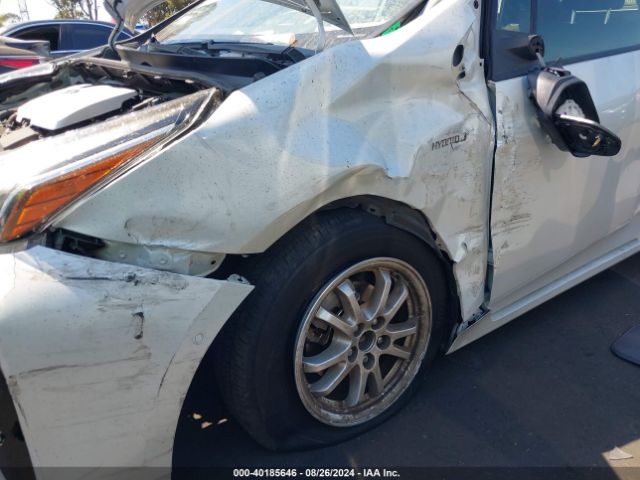 JTDKAMFU8M3131690 Toyota Prius Le