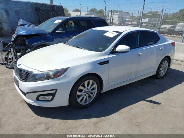 KIA Optima Lx 2015 KNAGM4A73F5614541 Image 2