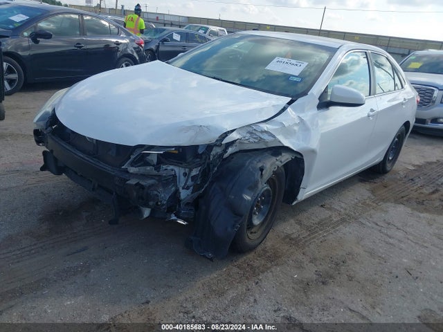 Toyota CAMRY LE 2015 4T1BF1FK3FU491523 Image 2