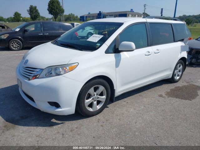 5TDKZ3DC5HS795074 Toyota Sienna Le 8 Passenger