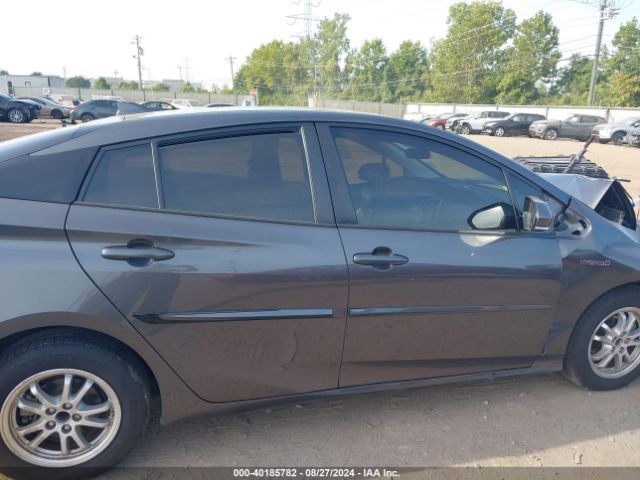 JTDKBRFUXH3577145 Toyota Prius Two