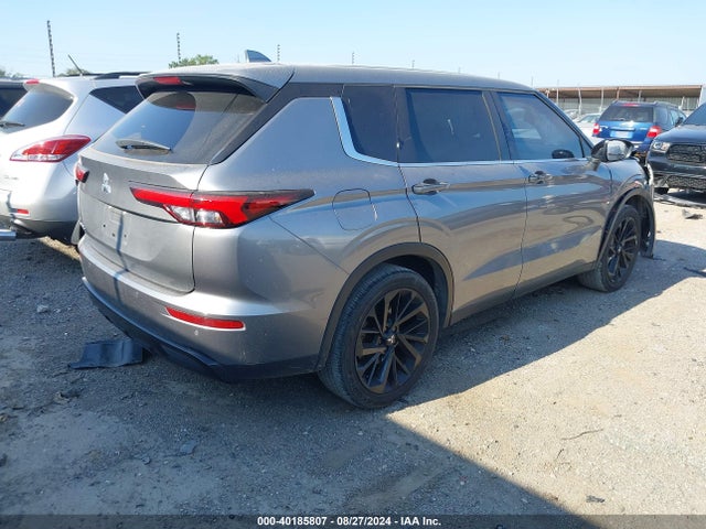 2022 MITSUBISHI OUTLANDER JA4J4UA87NZ069429 Photo 3