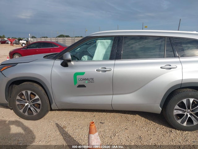 Toyota Highlander Xle 2022 5TDGZRAH0NS549649 Image 14