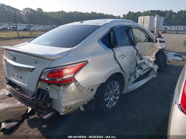 Nissan Altima 2.5 S 2015 1N4AL3APXFC227606 Image 4