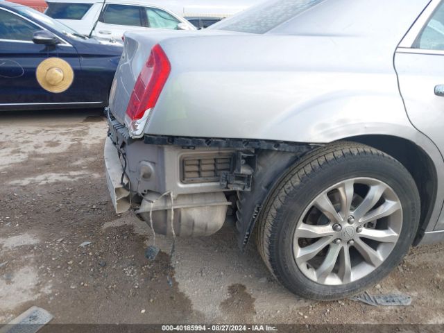 2C3CCAKG7JH177456 Chrysler 300 Limited Awd