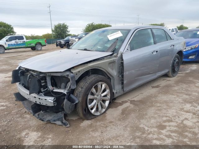 2C3CCAKG7JH177456 Chrysler 300 Limited Awd