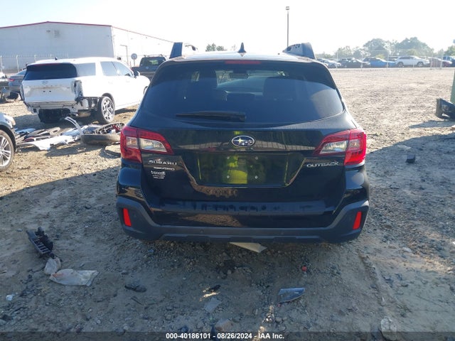 Subaru Outback 2.5i Limited 2018 4S4BSANC9J3257357 Image 17